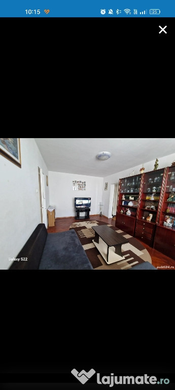 Vând apartament 3 camere zona foarte buna
