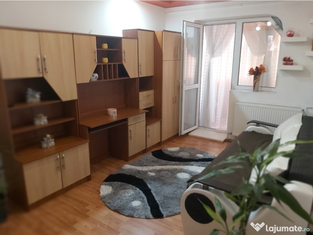 Apartament cu doua camere micut dar cochet in Gavana langa piata