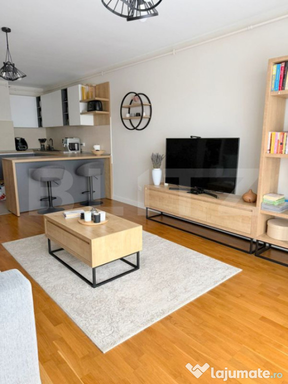 EXCLUSIV BLITZ ! Apartament 2 camere , etaj intermediar, par