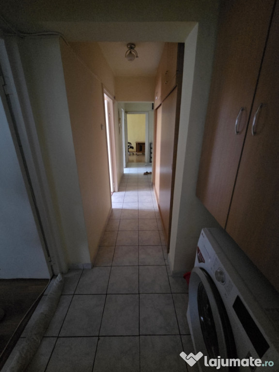 Vănd apartamentul de 3 camere decomandat