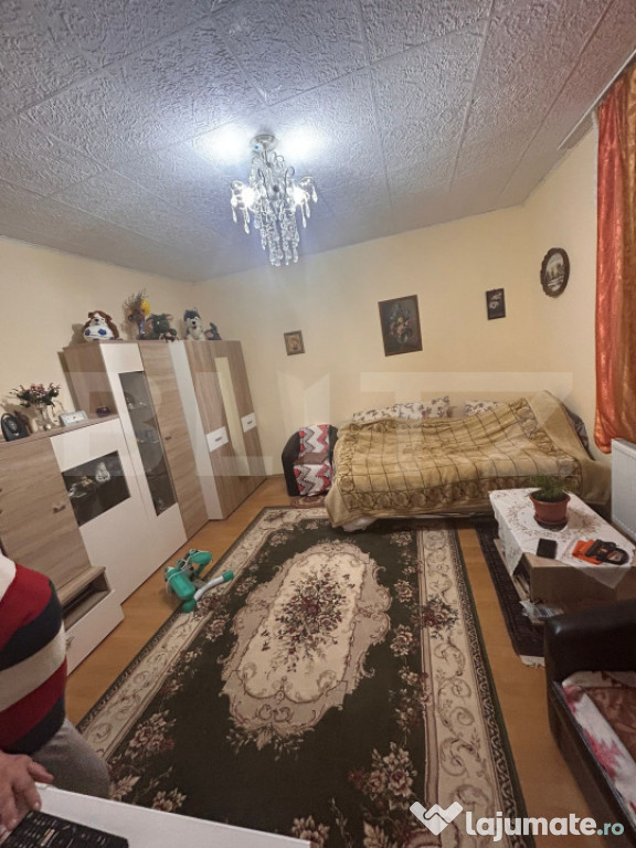 Apartament cu 3 camere, curte comuna ,Brâncoveanu