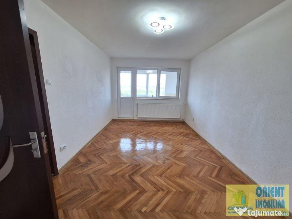 Gara, decomandat, 3 camere, renovat, gaze, vanzari Constanta