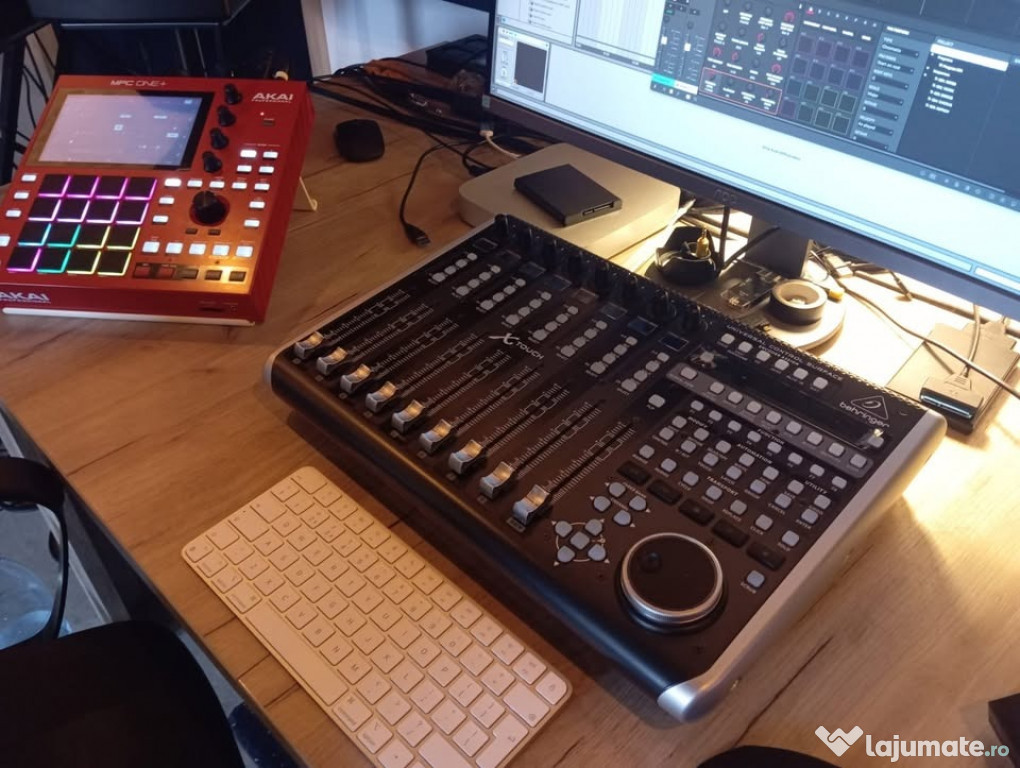 Behringer X-Touch (controller DAW)