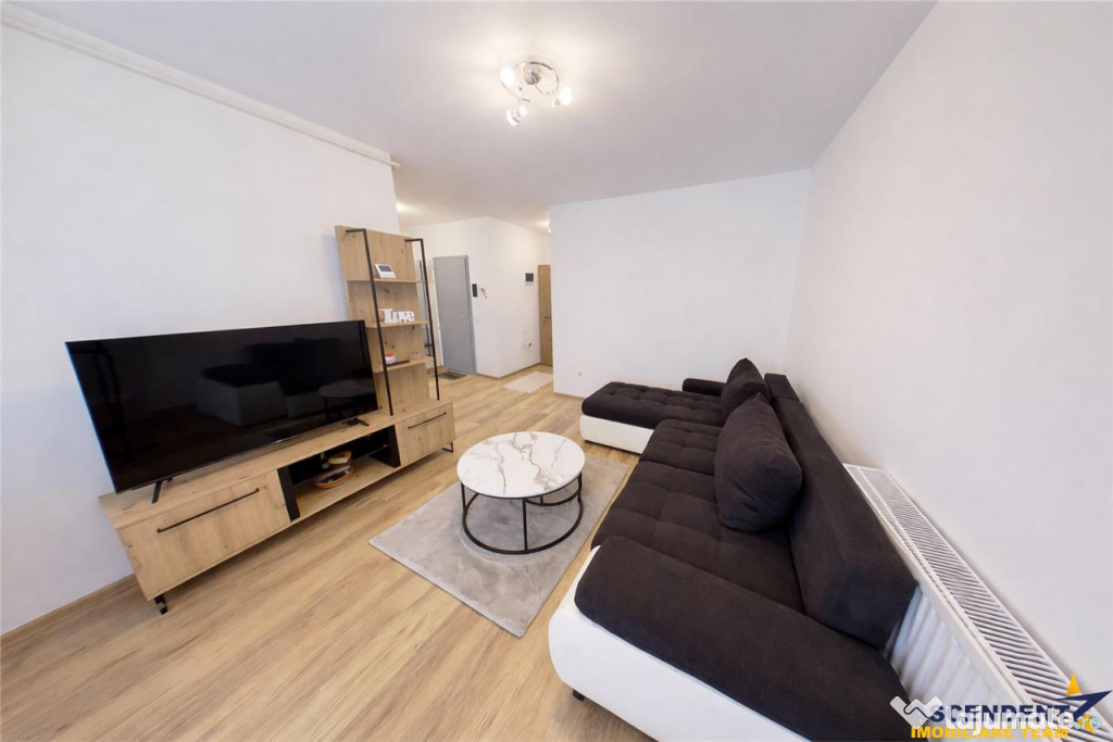 3D! Studio modern de inchiriat, zona Coresi, Tractorul, cu p