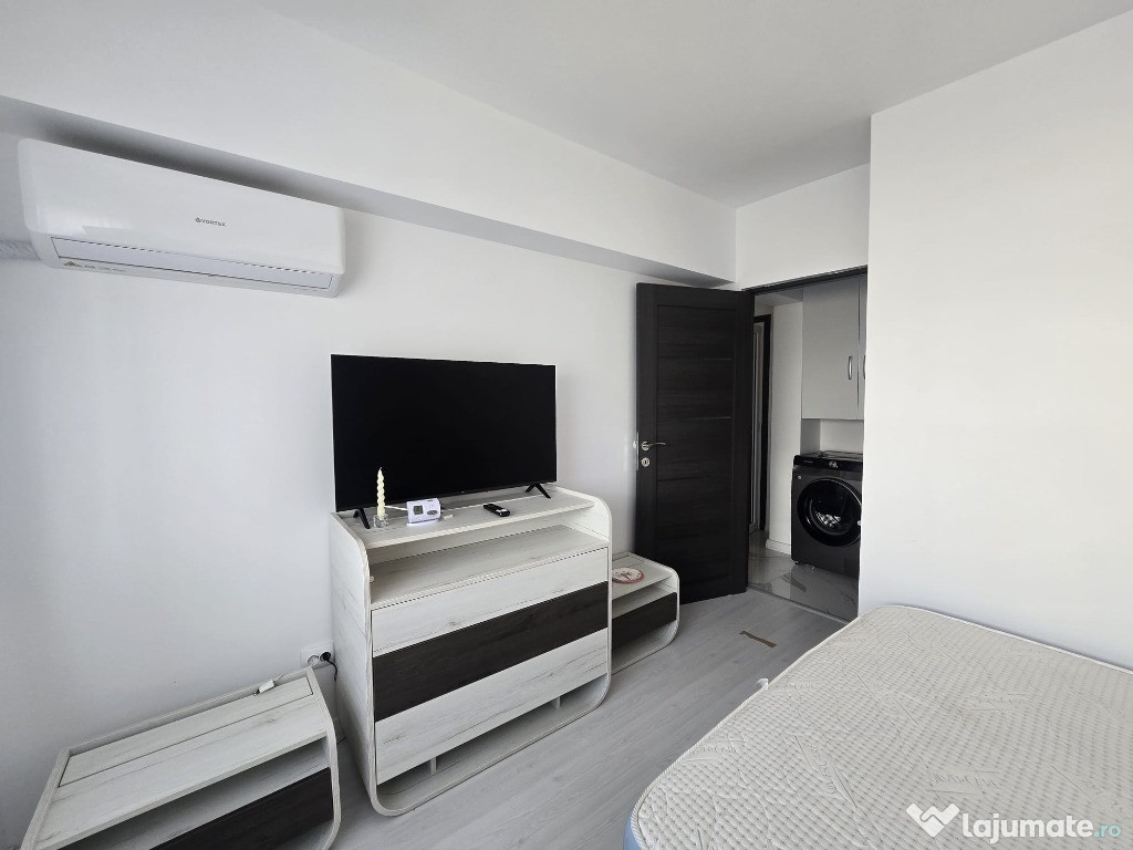 Radu Negru etaj 3 Balcon 7m RENOVAT-Mobilat