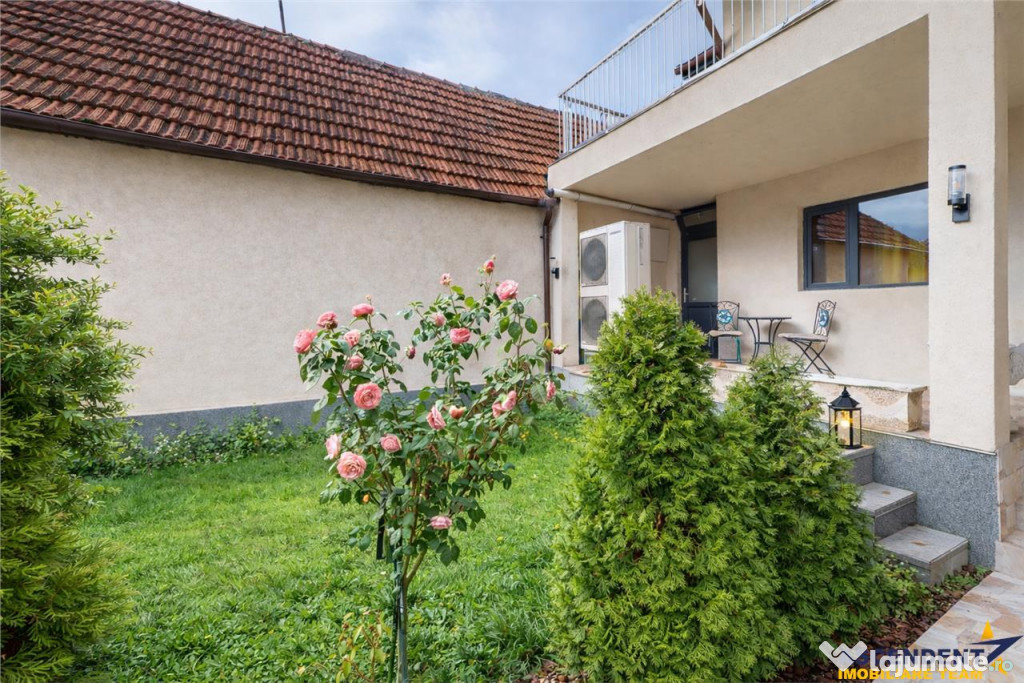 3D! Vila high tech, cu semineu, jacuzzi, terasa, 10 camere,