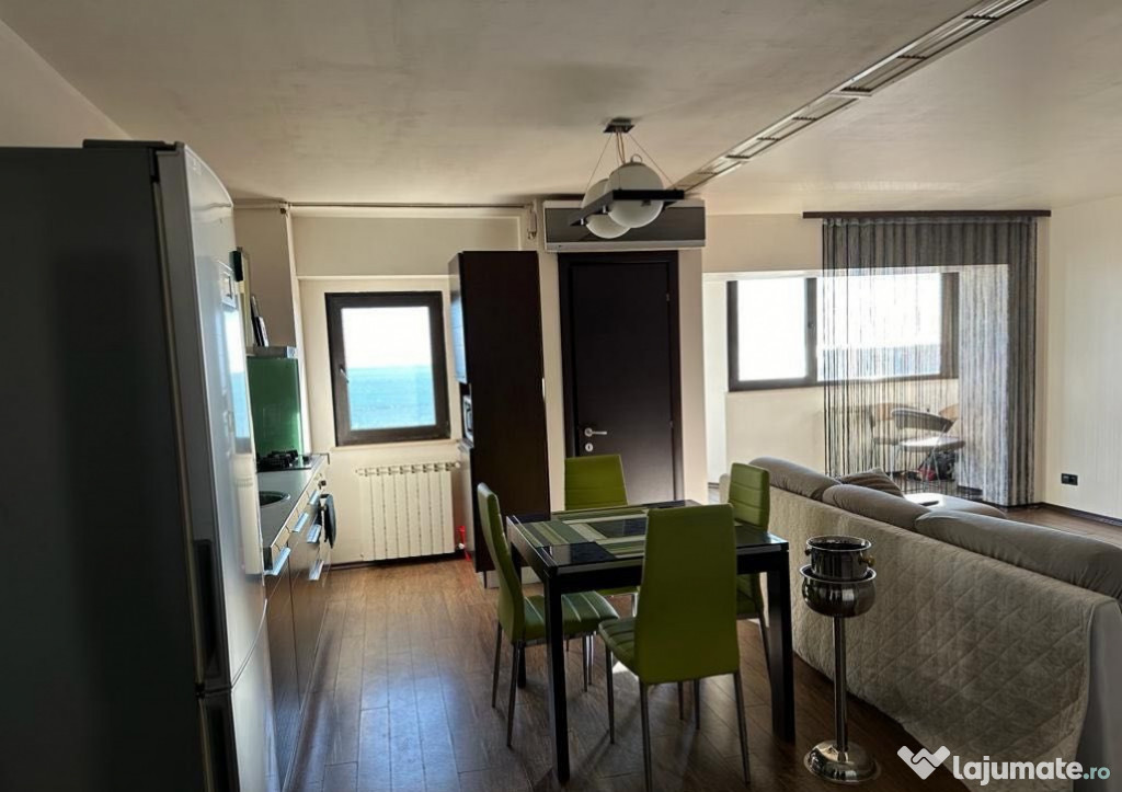 Apartament 2 camere, vedere frontală catre mare, situat in