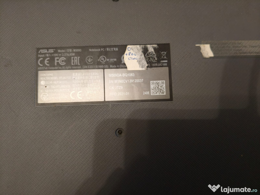 Vand leptop pentru piese asus