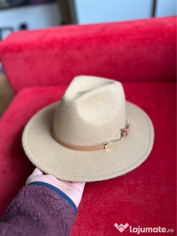 Palarie fedora noua