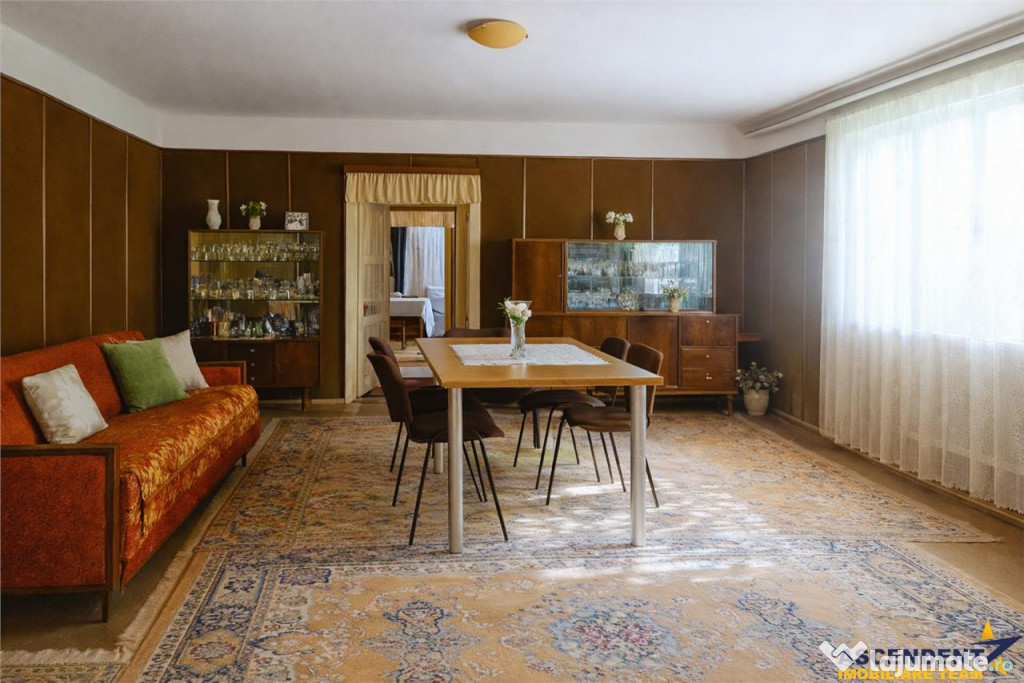 Casa cu acces, curte si gradina proprie, 1.000 mp teren, Cen