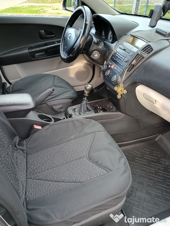 Vand Kia Ceed Benzina + GPL