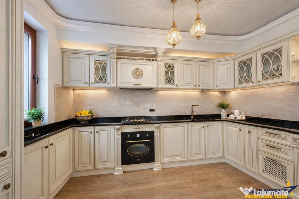 LIVE! Decomandat, in atmosfera sofisticata, LUX Class, parca