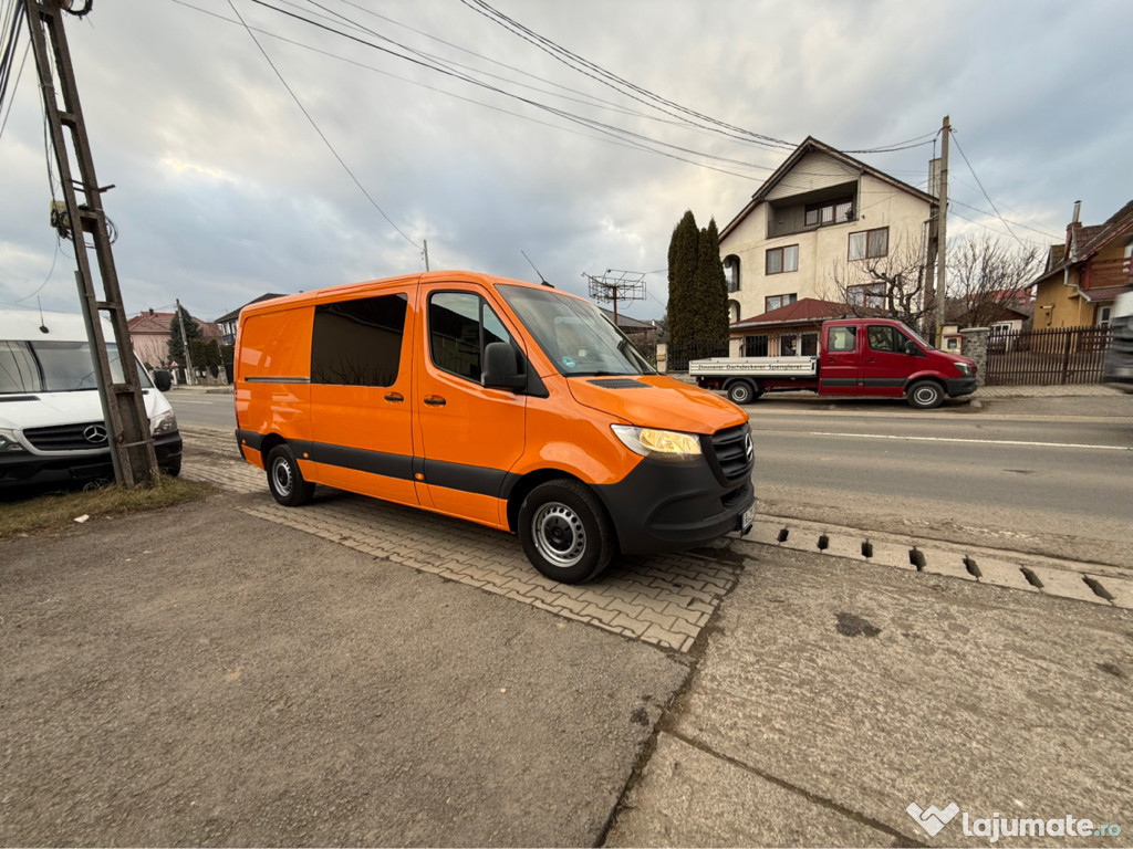 Mercedes Sprinter 316 6 locuri 3500kg la cârlig