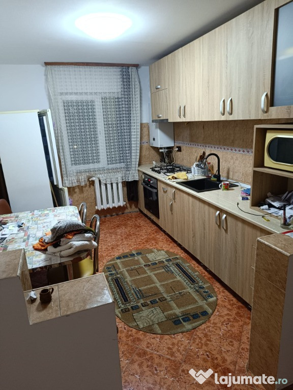 Apartament 2 camere etaj 3