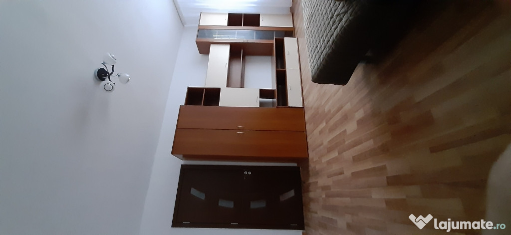 Proprietar, închiriez apartament 2 camere, zona Timpuri Noi