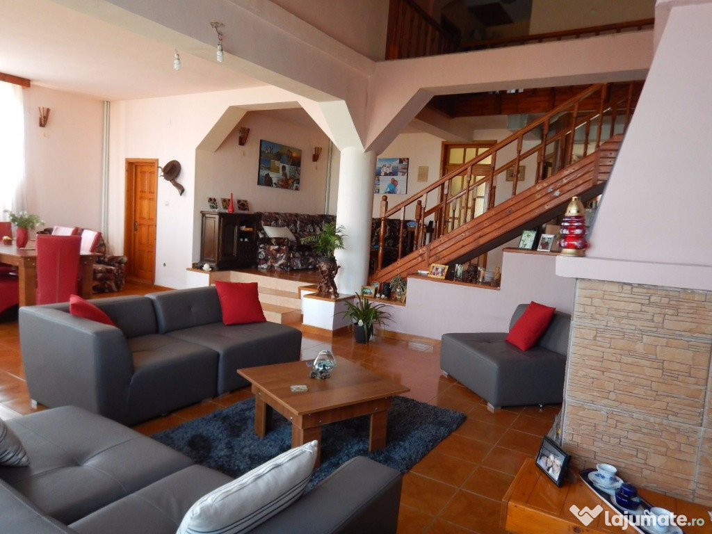 Vila duplex D+P+E+M si teren 5800 mp Constanta, Nazarcea
