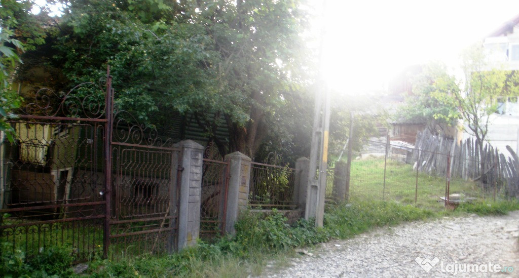 Casa locuibila cu 4 camere valea leurzii