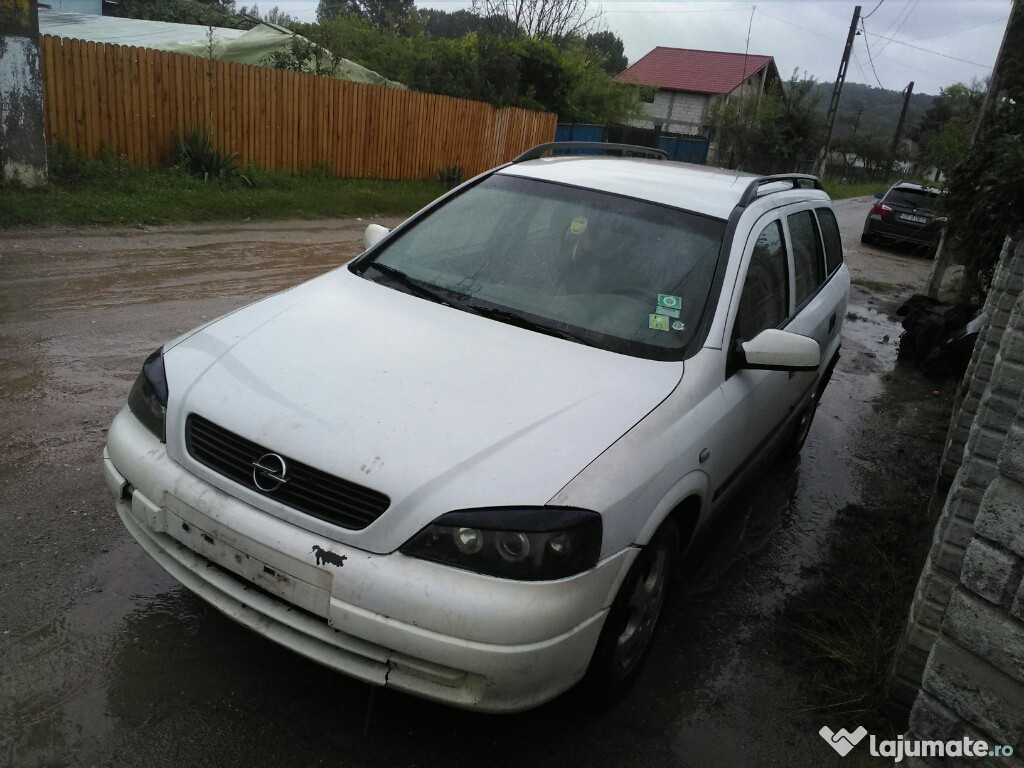 Dezmembrez Opel Astra G