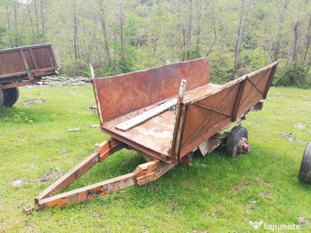 Remorca tractor