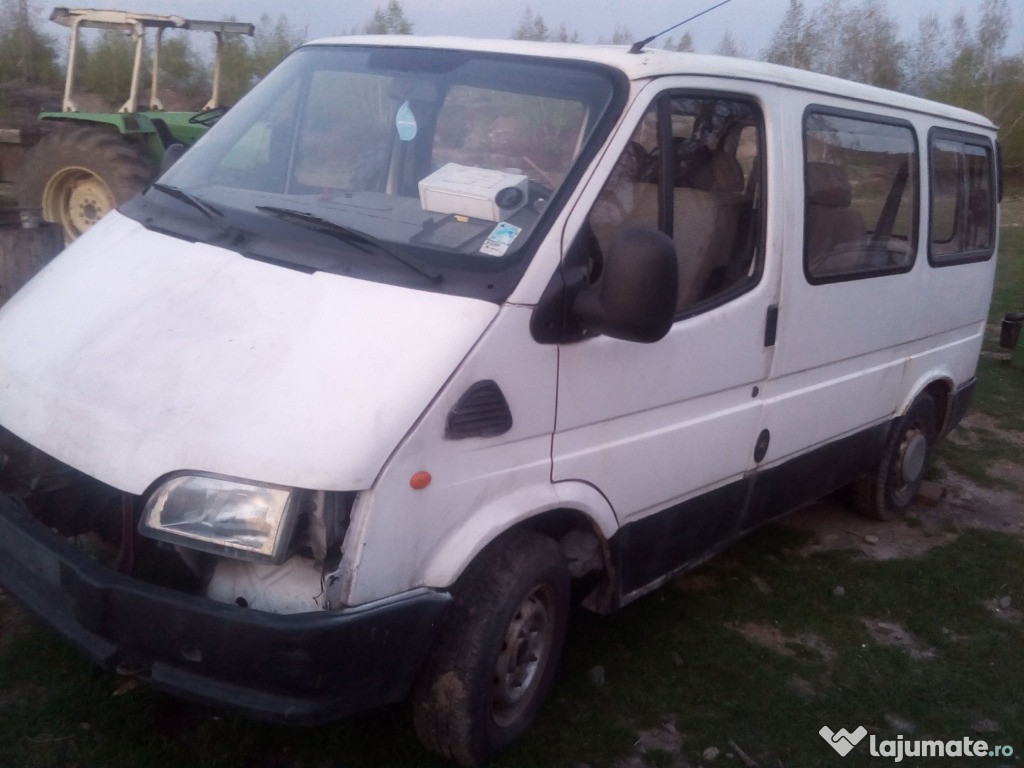 Dezmembrez Ford Transit 2.5 diesel