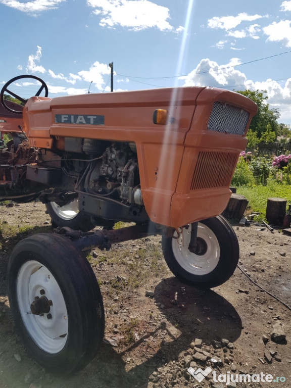 Tractor Fiat 300 impecabil