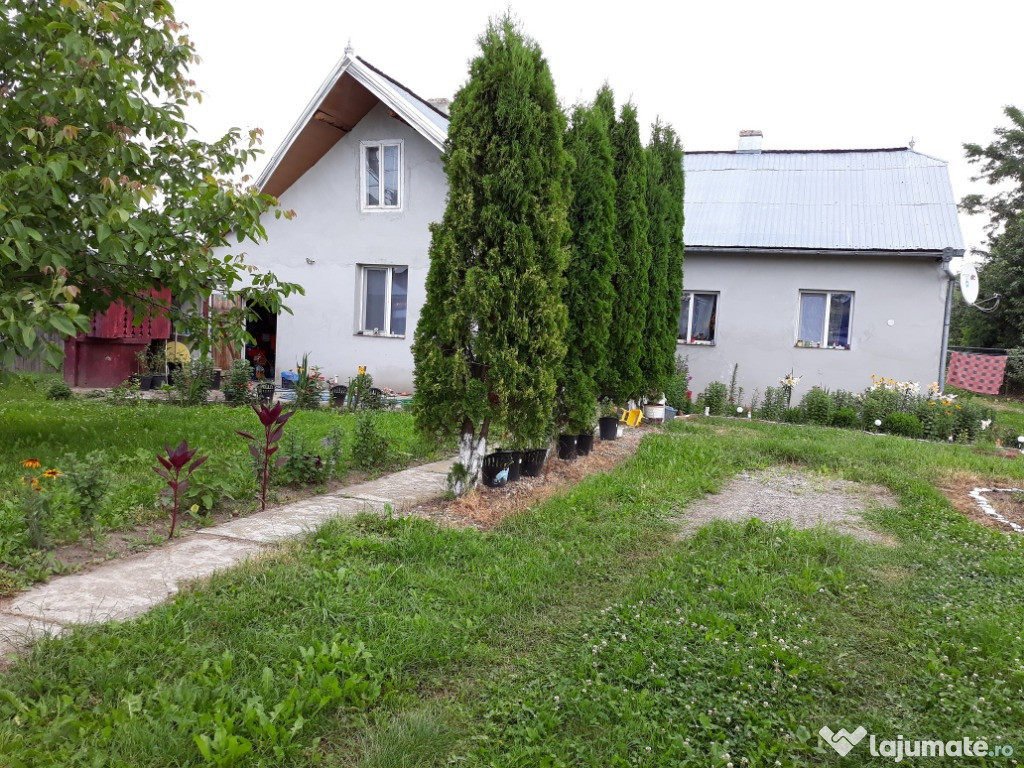 Casa in comuna Arbore, Suceava, 800 m de centrul comunei