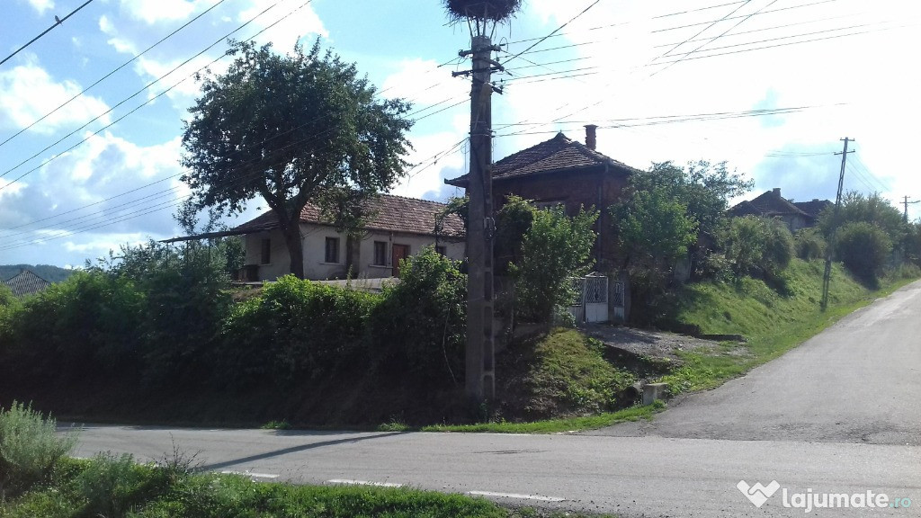 Casa si teren Garbou