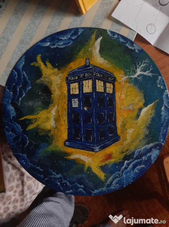 Pictura acrilica pe disc vinil tema Doctor Who