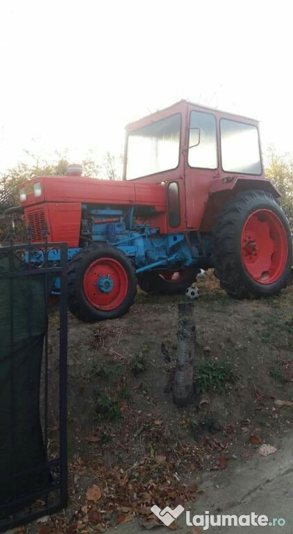 Tractor 651 cu carte și fiscal