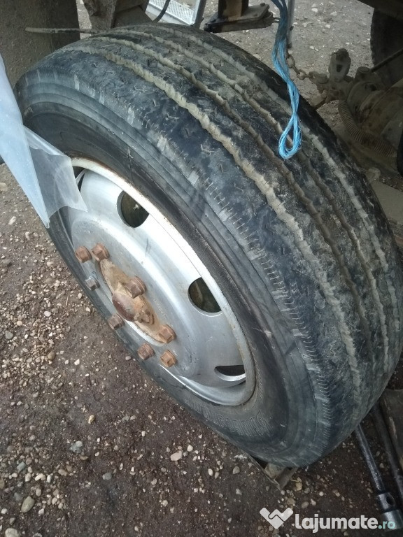 Cauciucuri cu jante 22,5