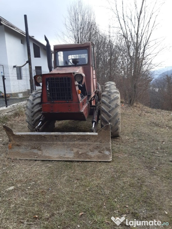 Tractor taf pe lichid