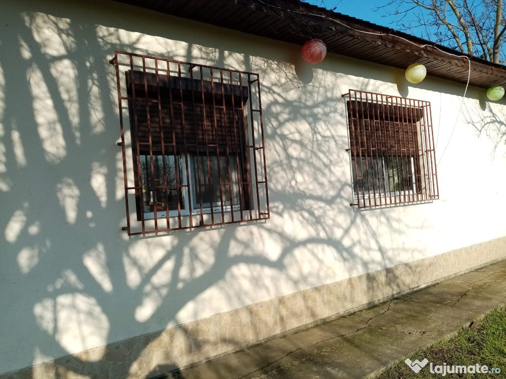 Casa in sat rasa
