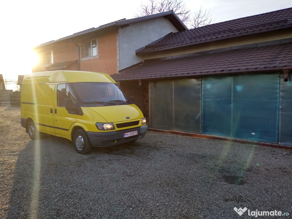 Autoutilitara Ford transit