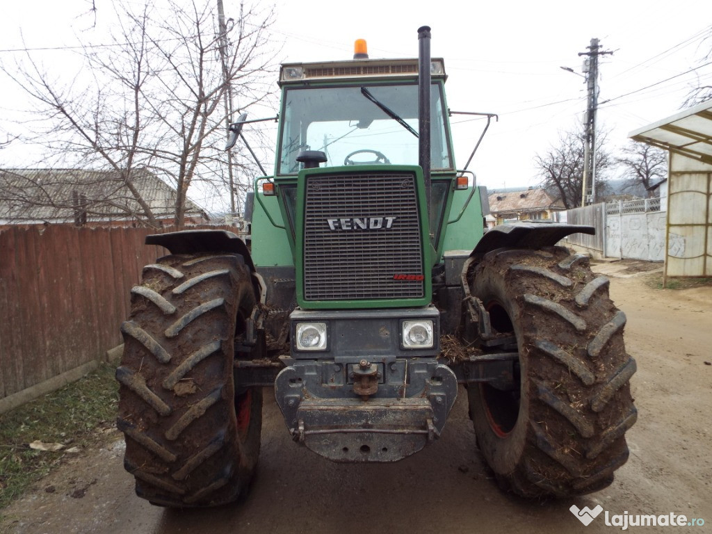 Tractor agricol