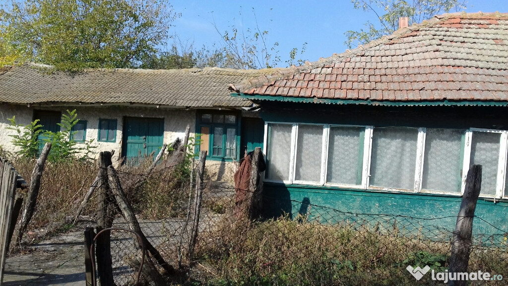 Casă cu teren în comuna Răsuceni de sus, jud Giurgiu