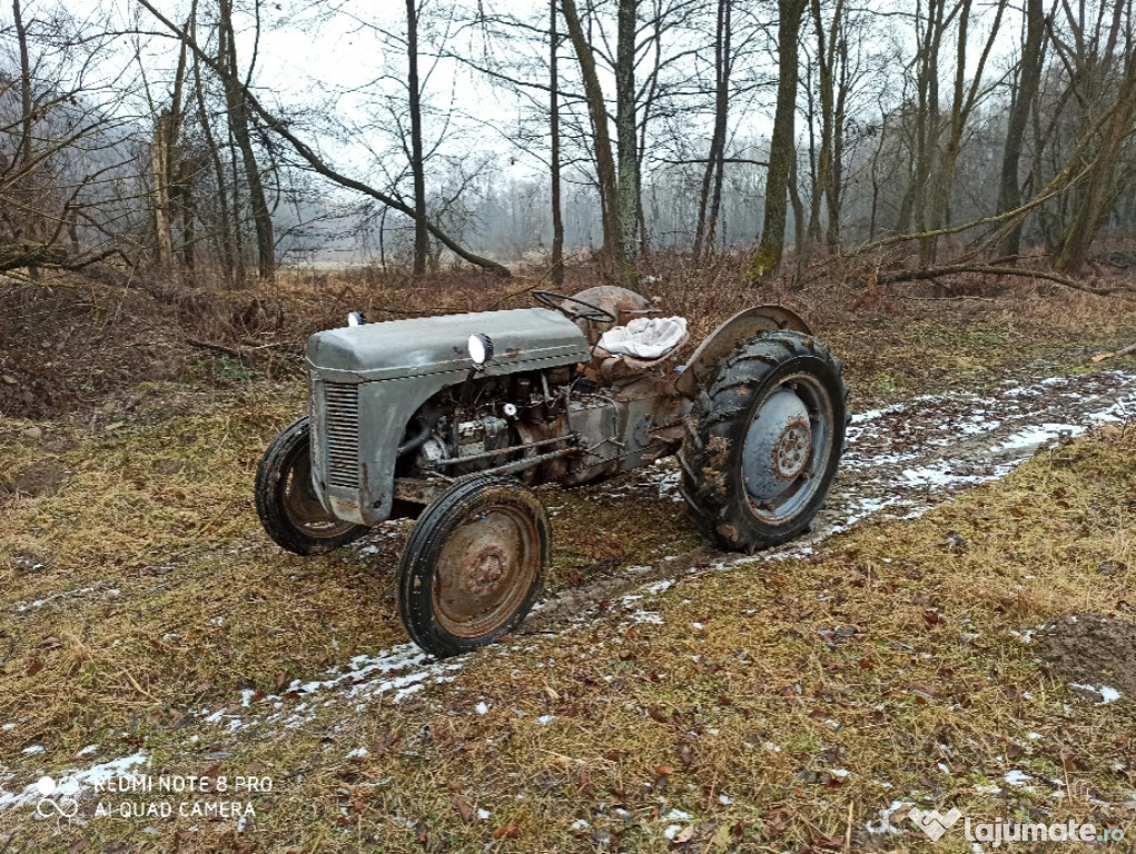 Tractor Ferguston Tef20
