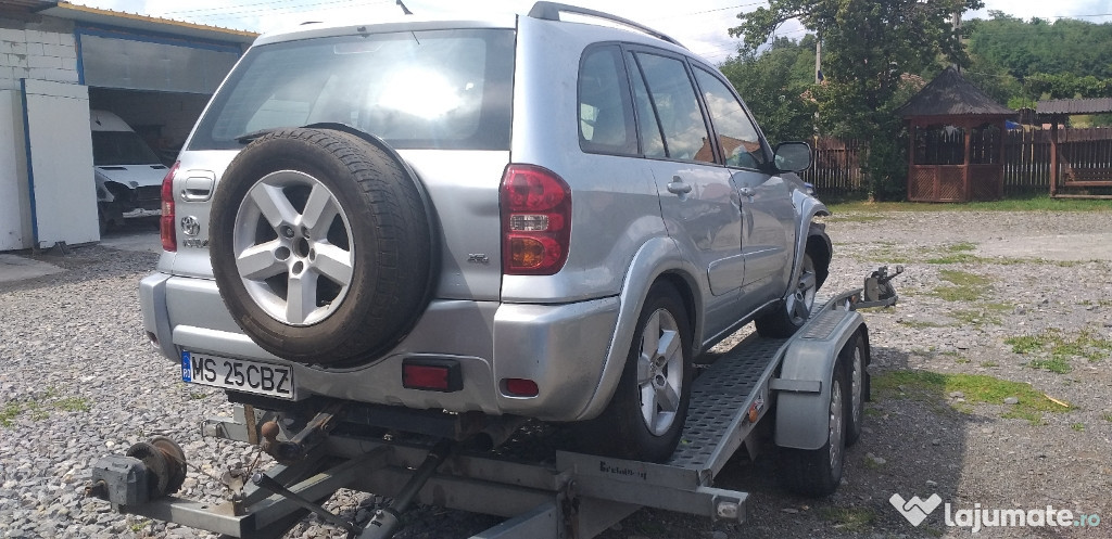 Piese de Toyota Rav 4 din 2004