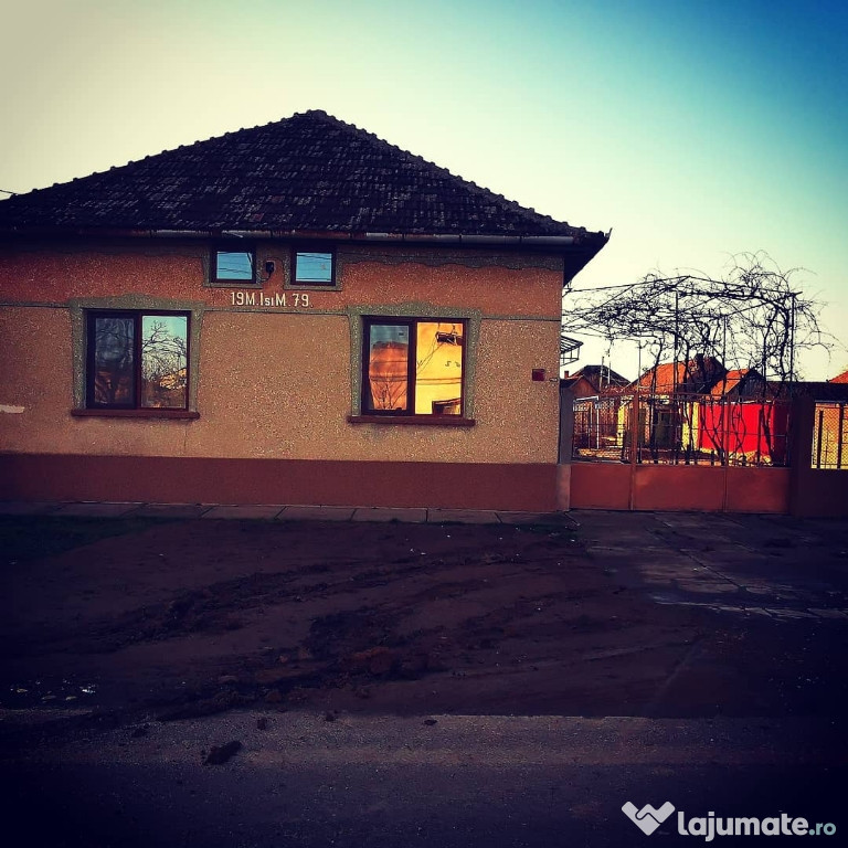Casa 4 camere-Varias