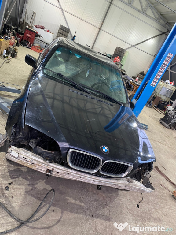 Dezmembrez BMW 320 d 136 cp an 2001