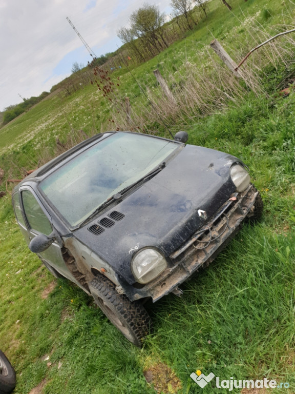Dezmebrez Renault Twingo