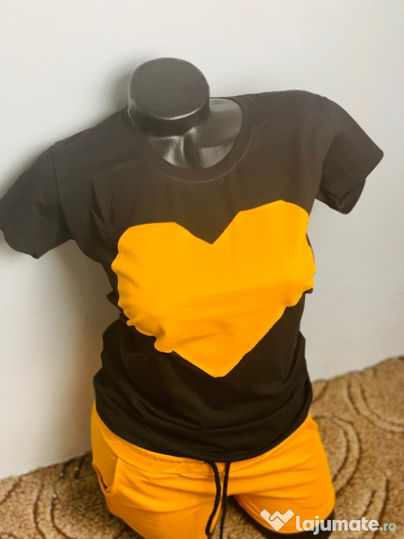 Trening negru cu galben dama cu pantaloni scurti si tricou