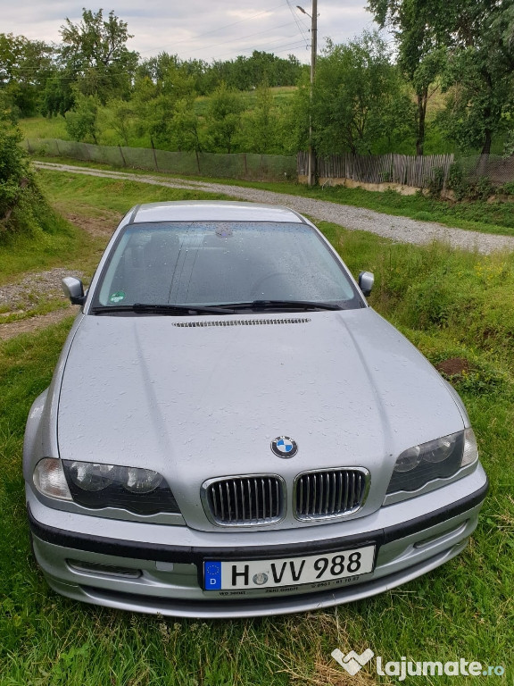 BMW seria 3. 318i