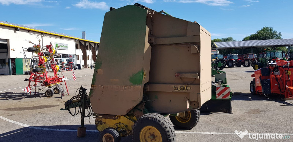 Presa John Deere 590