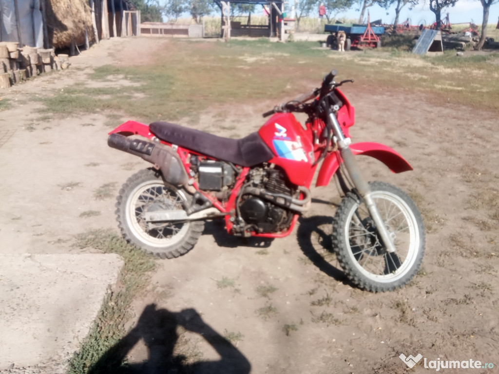 Moto Honda xl600