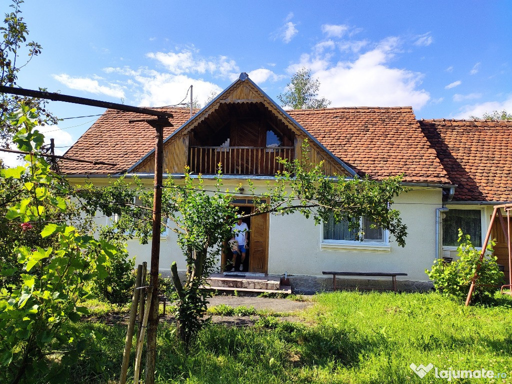 Casa sat Toderita, 11 km de orasul Fagaras, judetul Brasov