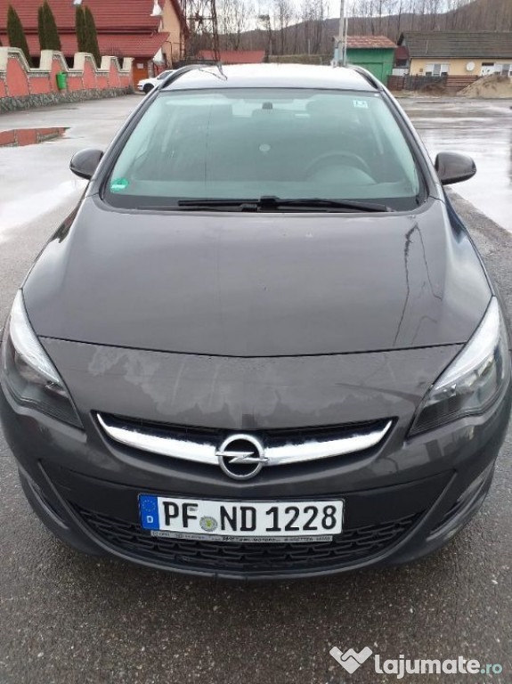 Opel Astra J