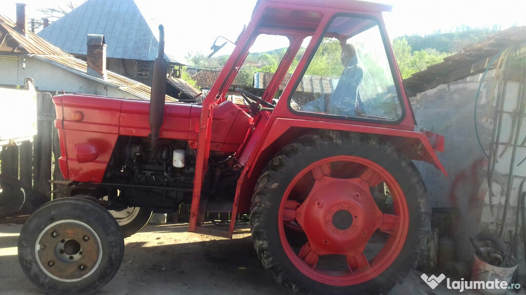 Tractor  utb 445 cu carte RO