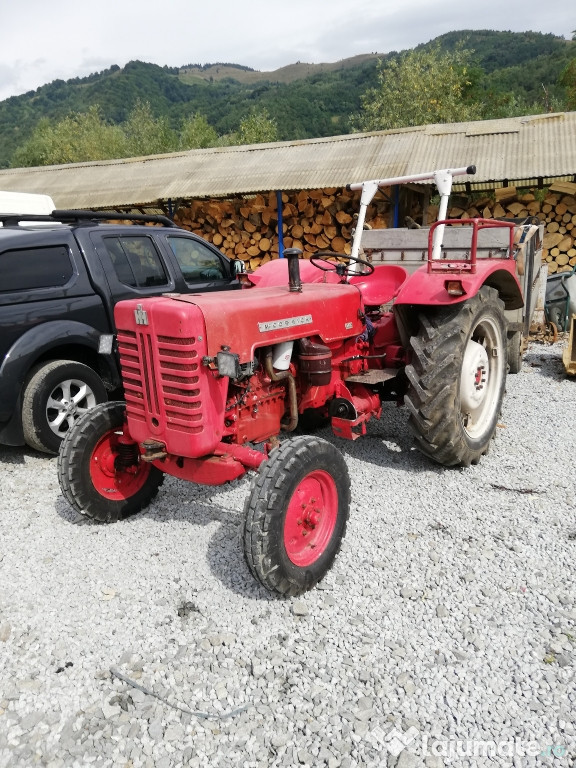 Tractor plus remorca