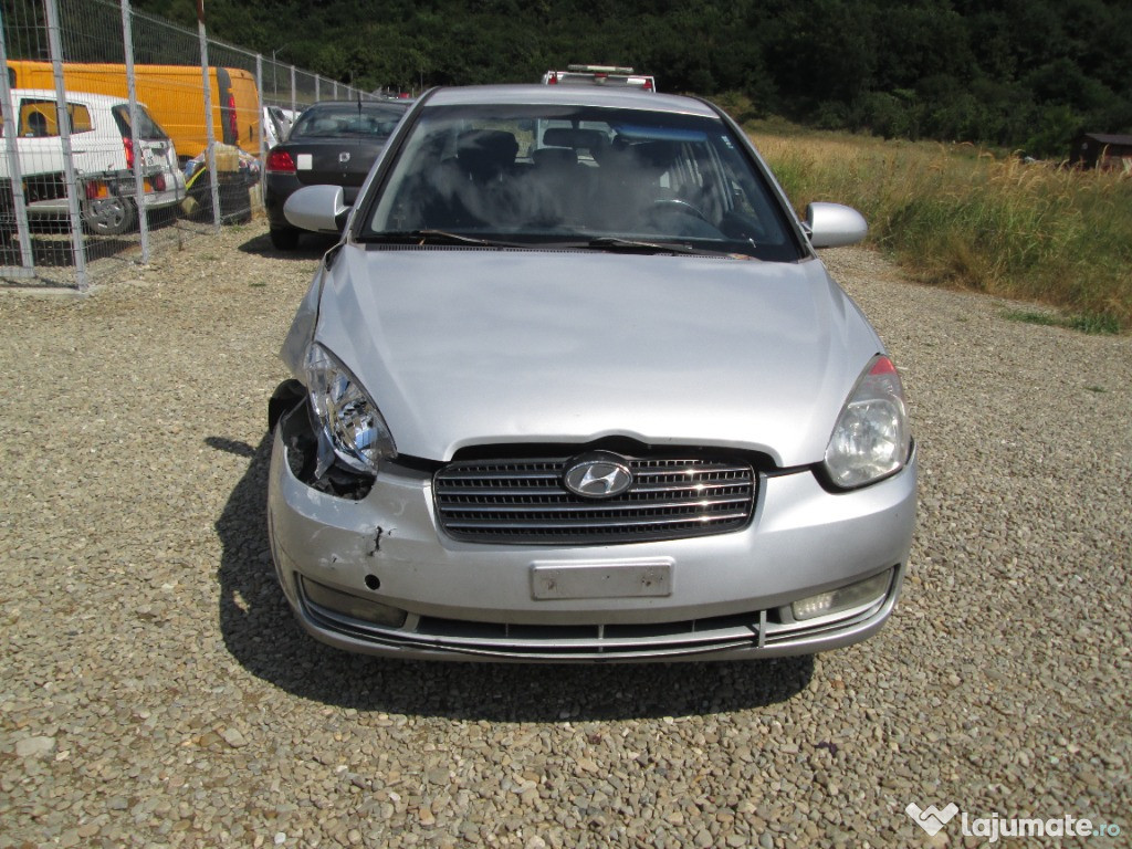 Hyundai Accent Avariat Usor