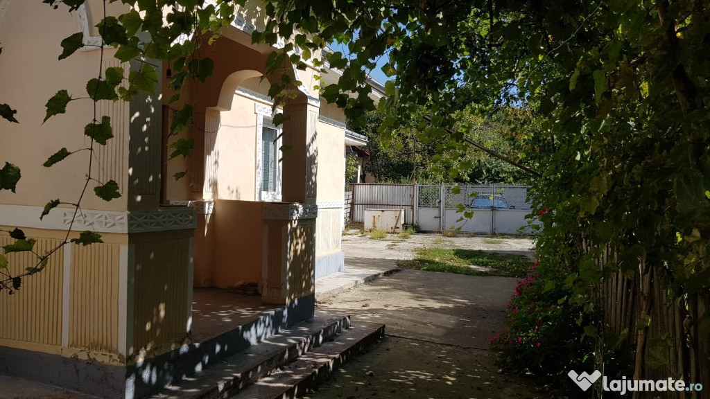 Casa + teren 1500 mp cu deschidere 26 m